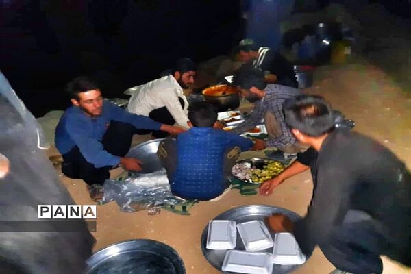 مراسم  ایام محرم در بین عشایر بختیاری توسط گروه جهادگران شهرستان امیدیه