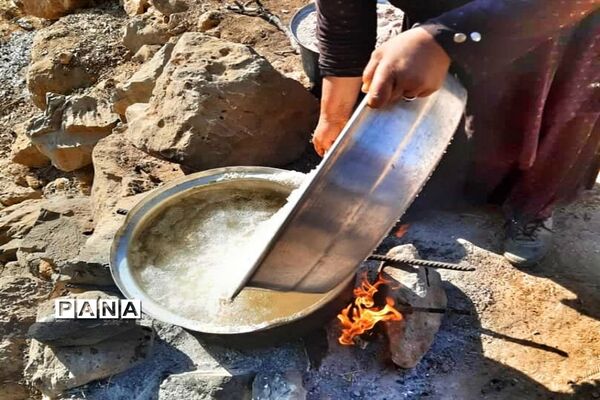 مراسم  ایام محرم در بین عشایر بختیاری توسط گروه جهادگران شهرستان امیدیه
