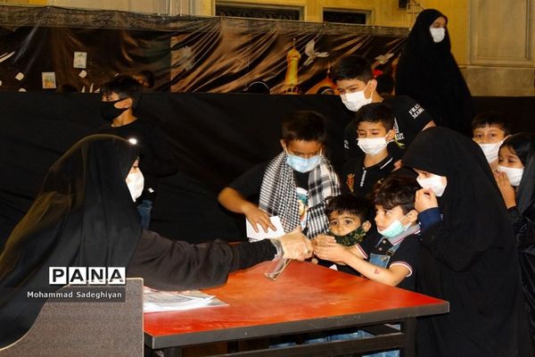 برگزاری مراسم غنچه های حسینی در کانون فرهنگی تربیتی آفتاب منطقه19