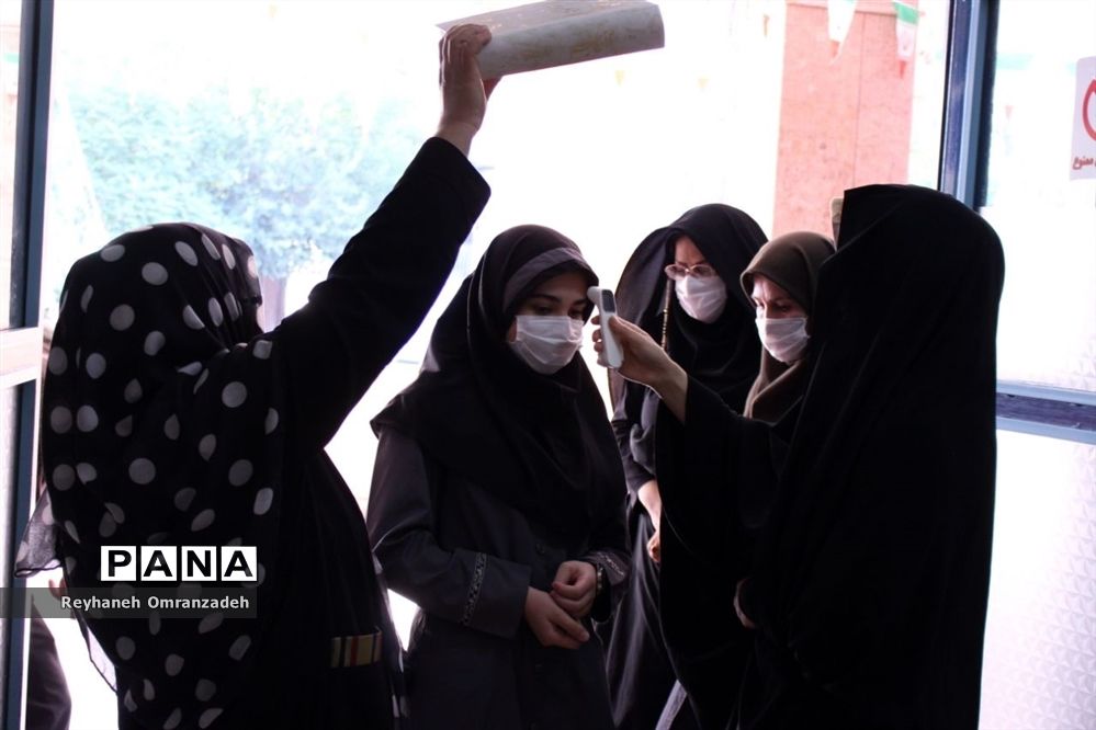 مانور بازگشایی دبیرستان شاهد حضرت معصومه(س) منطقه 10