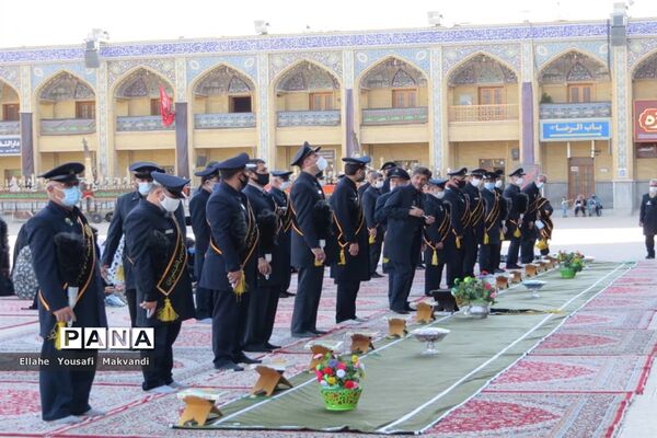آیین سفره صلوات  و روضه خوانی در حرم مطهر احمد بن موسی (ع)شاهچراغ شیراز در ایام محرم
