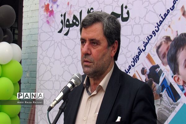 آیین بازگشایی مدارس در مدرسه هیات امنایی بهار ناحیه 4 اهواز