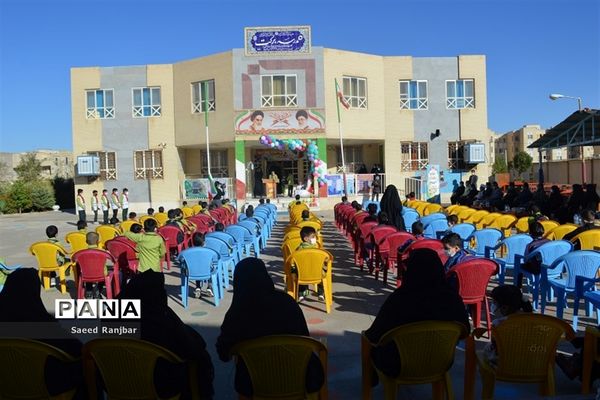 آیین بازگشایی مدارس و نواخته شدن زنگ سال تحصیلی جدید در بافق
