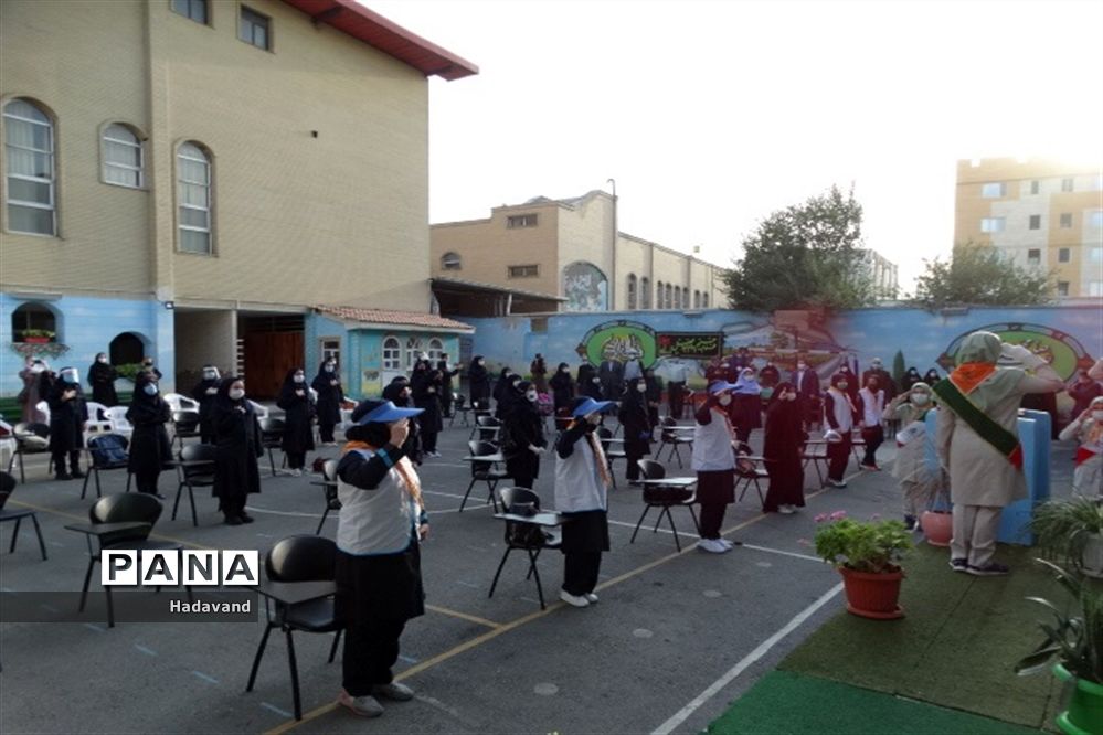 نواخته شدن زنگ بازگشائی مدارس در منطقه 9