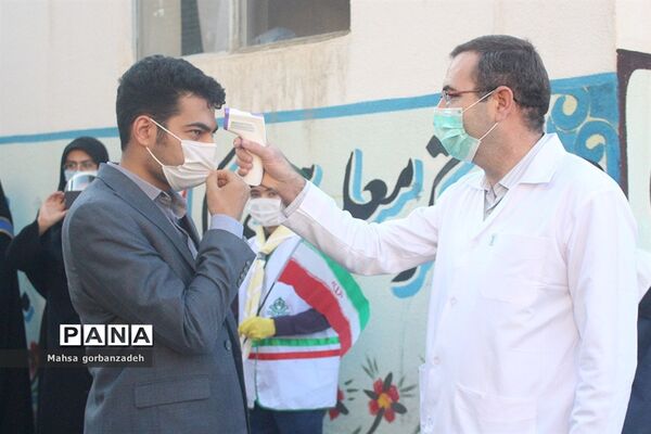 نماینده ولی فقیه در استان آذربایجان شرقی در آیین بازگشایی مدارس در سال 1400-1399