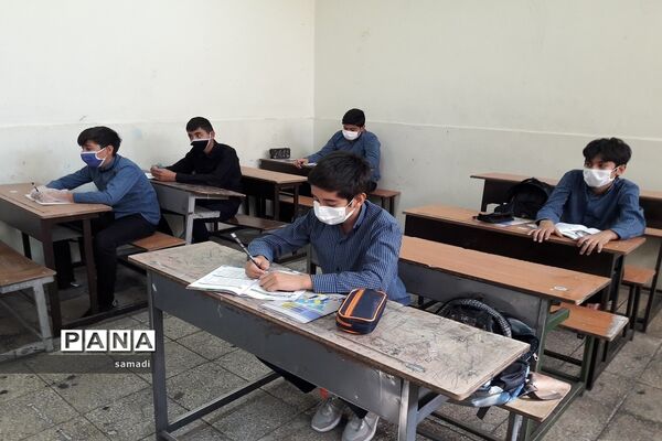 اولین دیدار معلم و دانش آموز در شرایط کرونایی