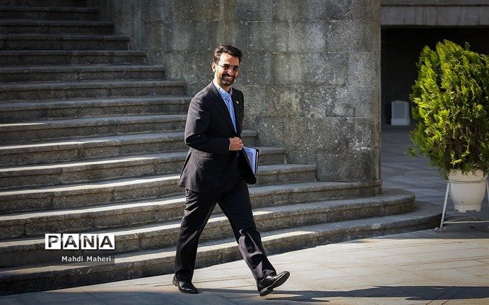 پیامبر 40سالگی مبعوث شد، مجلس سن رئیس‌جمهور را 45سال می‌بندد!