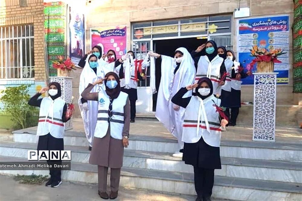 آیین نمادین بازگشایی مدارس شهرستان ملایر توسط دانش آموزان پیشتاز