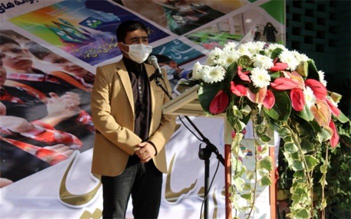 انس با قرآن کریم نعمت بزرگی است که خداوند در اختیار جوانان قرار می دهد