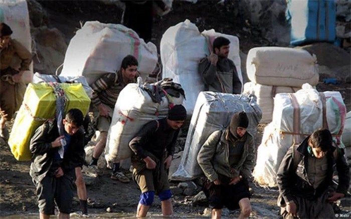 فراخوانی برای اشتغال‌آفرینی کولبران در استان‌های مرزی