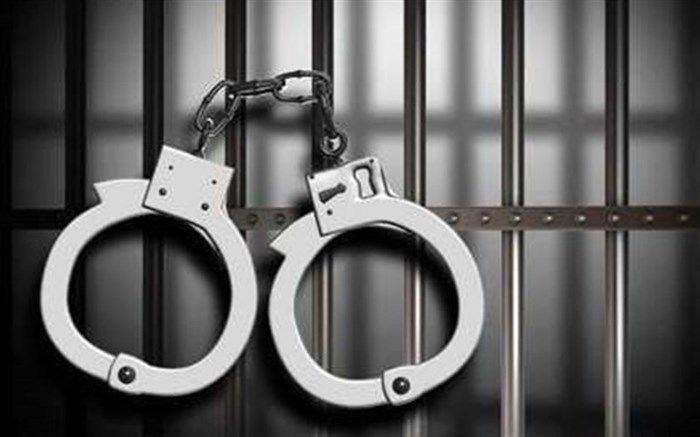 بازداشت پدری که پسر ۳ ساله‌اش را مجبور به مصرف مواد مخدر کرده بود