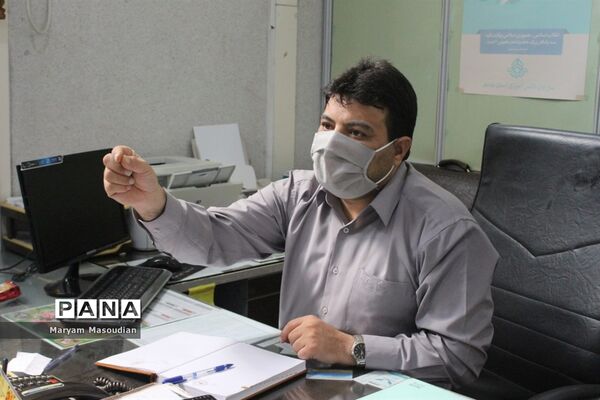 نشست صمیمانه مدیر سازمان دانش آموزی استان بوشهر با دانش آموزان منتخب استان فارس