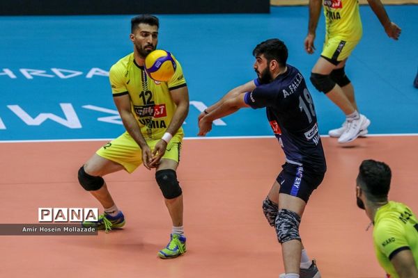 دیدار تیم های شهرداری ارومیه و آذرباتری