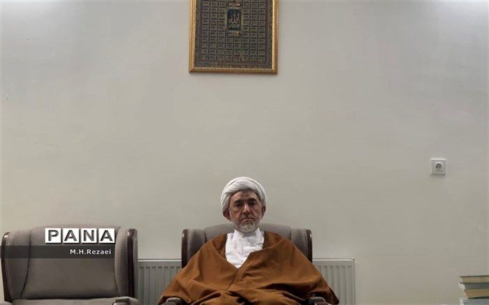 یک شخص، چندلباس و چند خدمت درشهرستان بیرجند