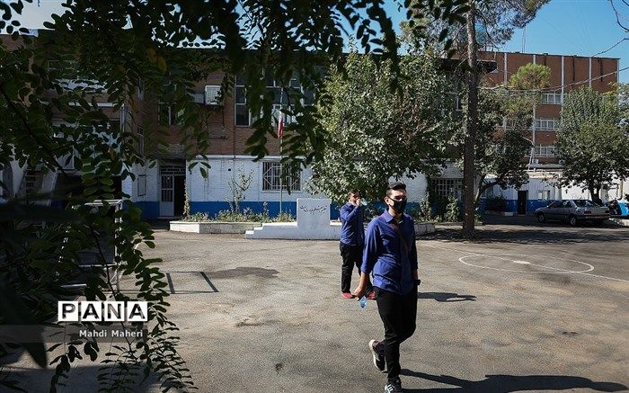 گام به گام از مدرسه‌ای قدیمی و نامدار تا مدرسه‌ای خیرساز و نوساز