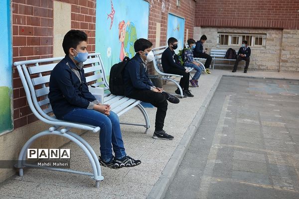 مدارس زیر سایه کرونا - 3