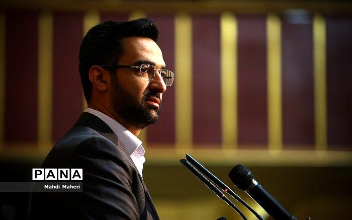 آذری‌جهرمی: گزارشی درباره کم فروشی اپراتورها دریافت نکرده‌ام