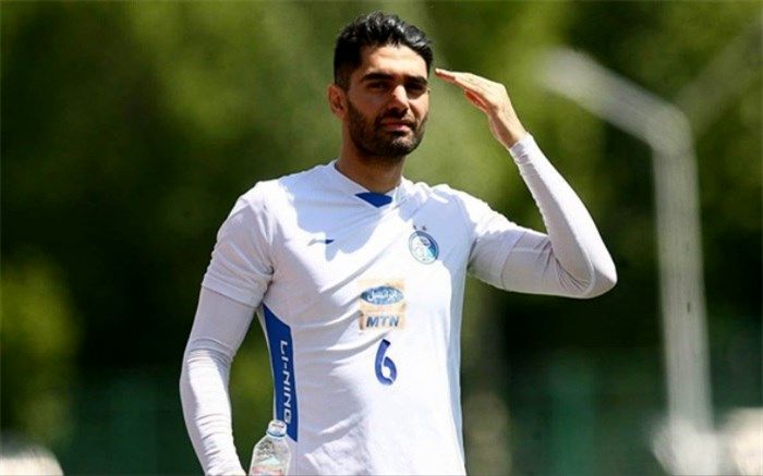 علی کریمی طغیان علیه مدیران استقلال را استارت زد