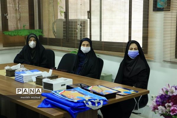 تقدیر از برگزیدگان نهمین جشنواره نوجوان سالم منطقه یک