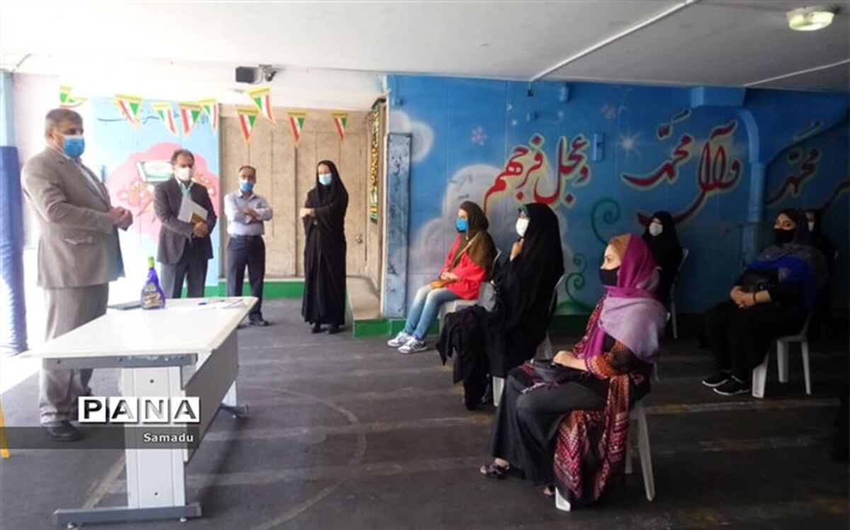 گپ و گفت دوستانه مدیرکل شهر تهران با اولیای منطقه13
