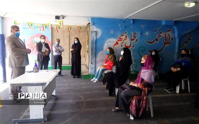 گپ و گفت دوستانه مدیرکل شهر تهران با اولیای منطقه13