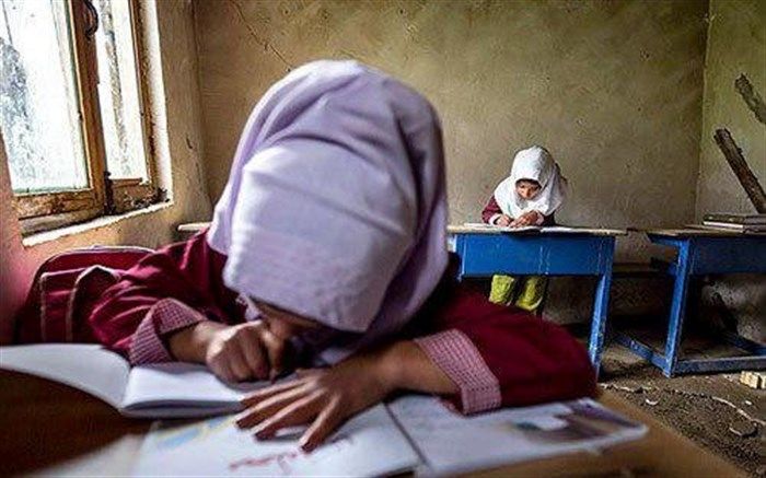 آغاز توزیع پک تحصیلی در بین دانش آموزان تحت پوشش کمیته امداد اردبیل