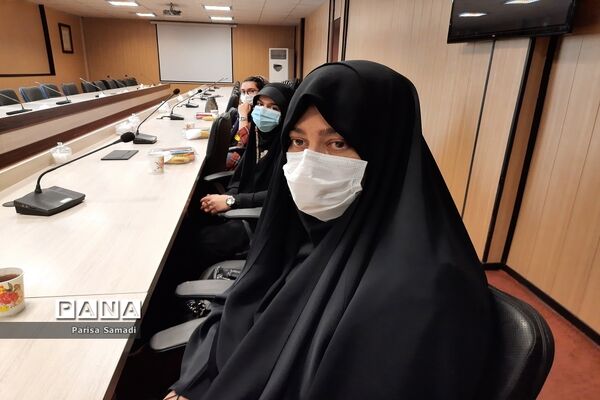 تقدیر و تشکر از برگزیدگان کشوری مسابقات فرهنگی هنری منطقه 13