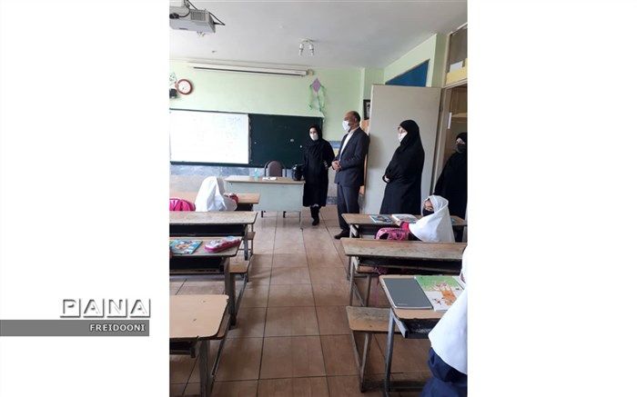 بازدید معاون پرورشی و مدیر سازمان دانش آموزی از مدارس  منطقه چهار