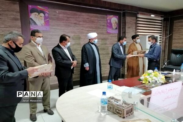 تجلیل از فعالان و طلایه داران منطقه دلوار