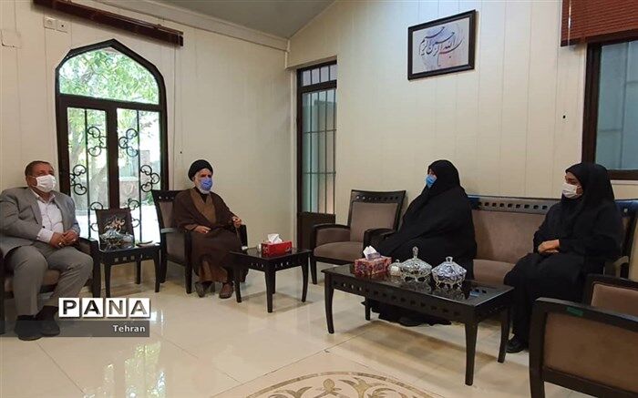 دیدار سرپرست آموزش و پرورش منطقه یک با امام جمعه لواسانات