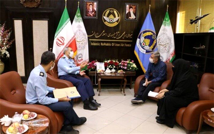 دیدار فرمانده نیروی هوایی ارتش با خانواده شهید رحمانی
