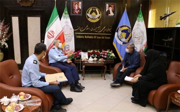 دیدار فرمانده نیروی هوایی ارتش با خانواده شهید رحمانی