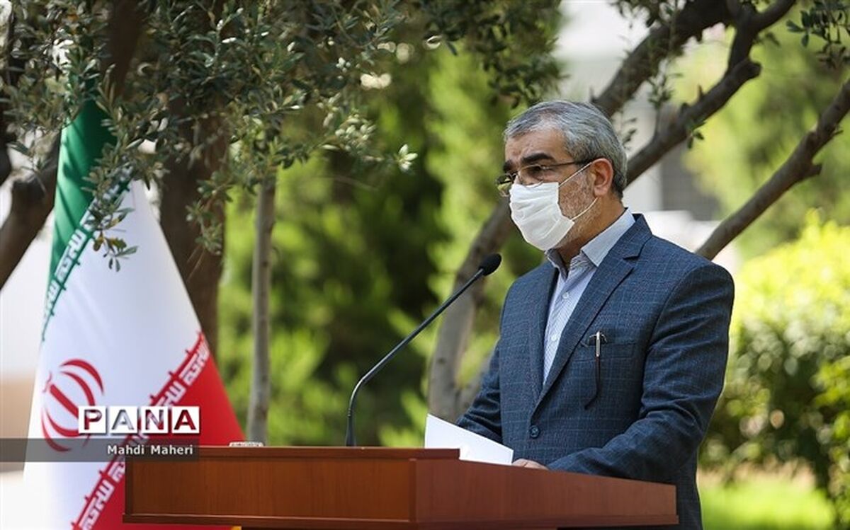کدخدایی: مراقب باشیم در زمین ترامپ بازی نکنیم