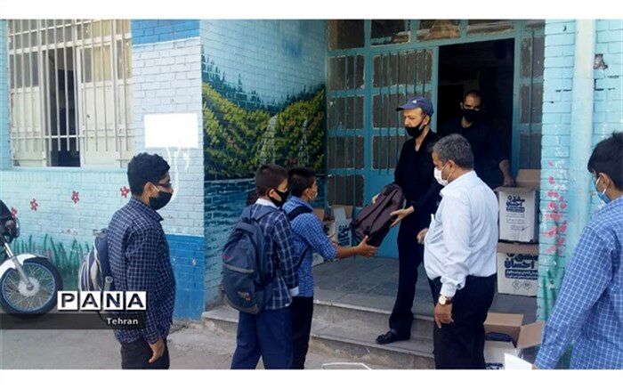 پویش هدیه نوشت افزار در هفته دفاع مقدس
