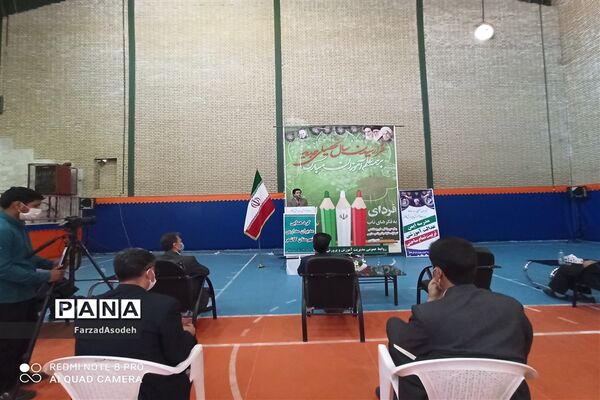 جلسه مدیران  مدارس  کاشمر  بارعایت پروتکل های بهداشتی