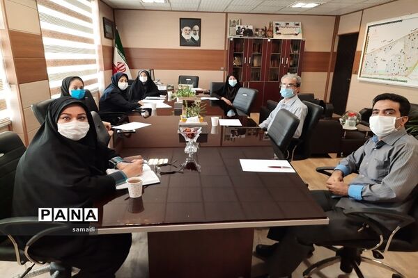 جلسه  ویدئو کنفرانس  مشاوران پایگاه‌های انتخاب رشته داوطلبان کنکور منطقه 13