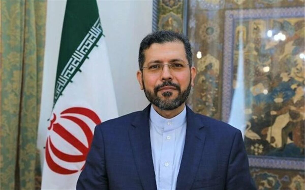 مردان دیپلماسی و مردان مقاومت دو بال قدرت جمهوری اسلامی هستند