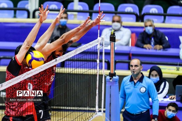 دیدار تیم های شهرداری ارومیه و پیکان تهران