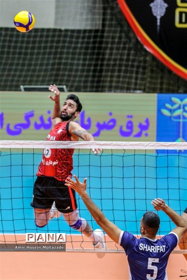 دیدار تیم های شهرداری ارومیه و پیکان تهران