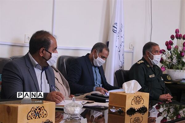 جلسه برنامه ریزی هفته دفاع مقدس با حضور تشکل‌ها