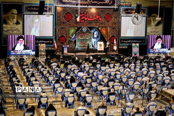 مراسم تجلیل از پیشکسوتان دفاع مقدس در آذربایجان غربی