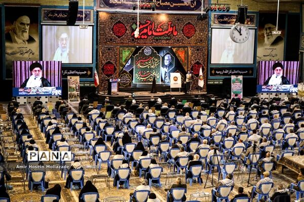 مراسم تجلیل از پیشکسوتان دفاع مقدس در آذربایجان غربی