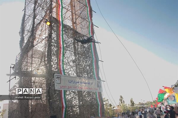 نمایشگاه دستاوردهای دفاع مقدس و مقاومت تبریز