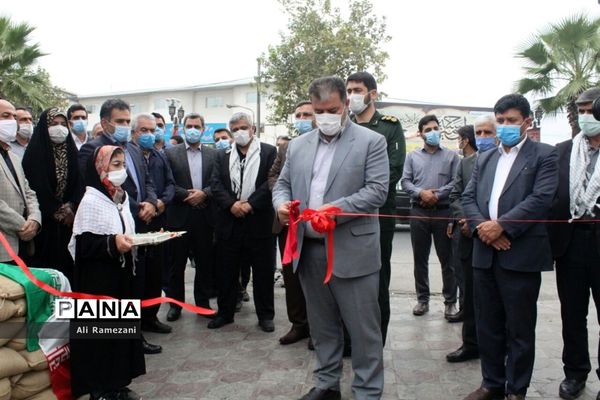 افتتاح نمایشگاه عکس دفاع مقدس در قائم شهر