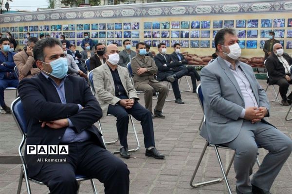 افتتاح نمایشگاه عکس دفاع مقدس در قائم شهر