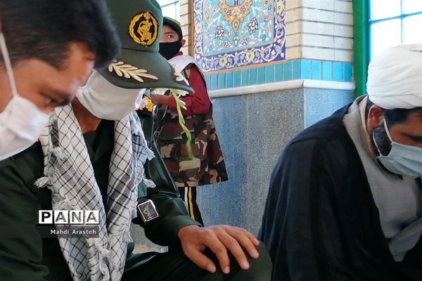 غبارروبی و عطر افشانی  گلزار مطهر شهدا درشهرستان خوسف استان خراسان جنوبی