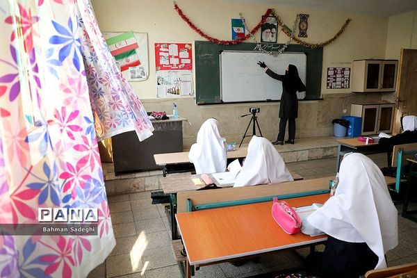 مدارس زیر سایه کرونا-11