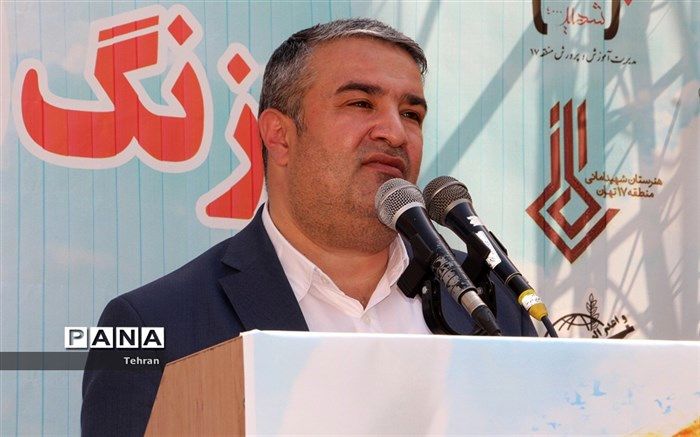 نیکبخت: پیام والای شهیدان با صحت به نسل جوان منتقل شود