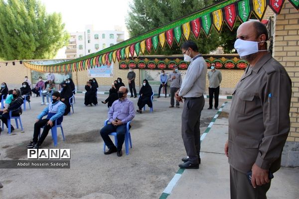 نواختن زنگ ایثار و مقاومت در بوشهر