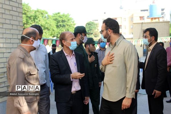 نواختن زنگ ایثار و مقاومت در بوشهر